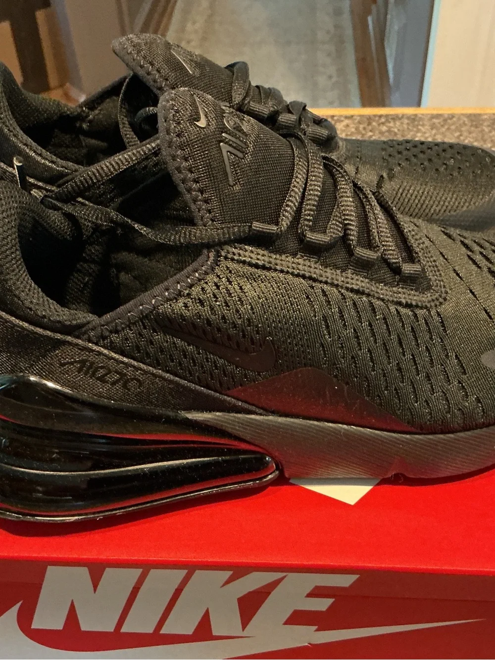 Nike Air270 Max GS Triple Black Men's Sneakers unisex Youth 6 Women’s 7.5